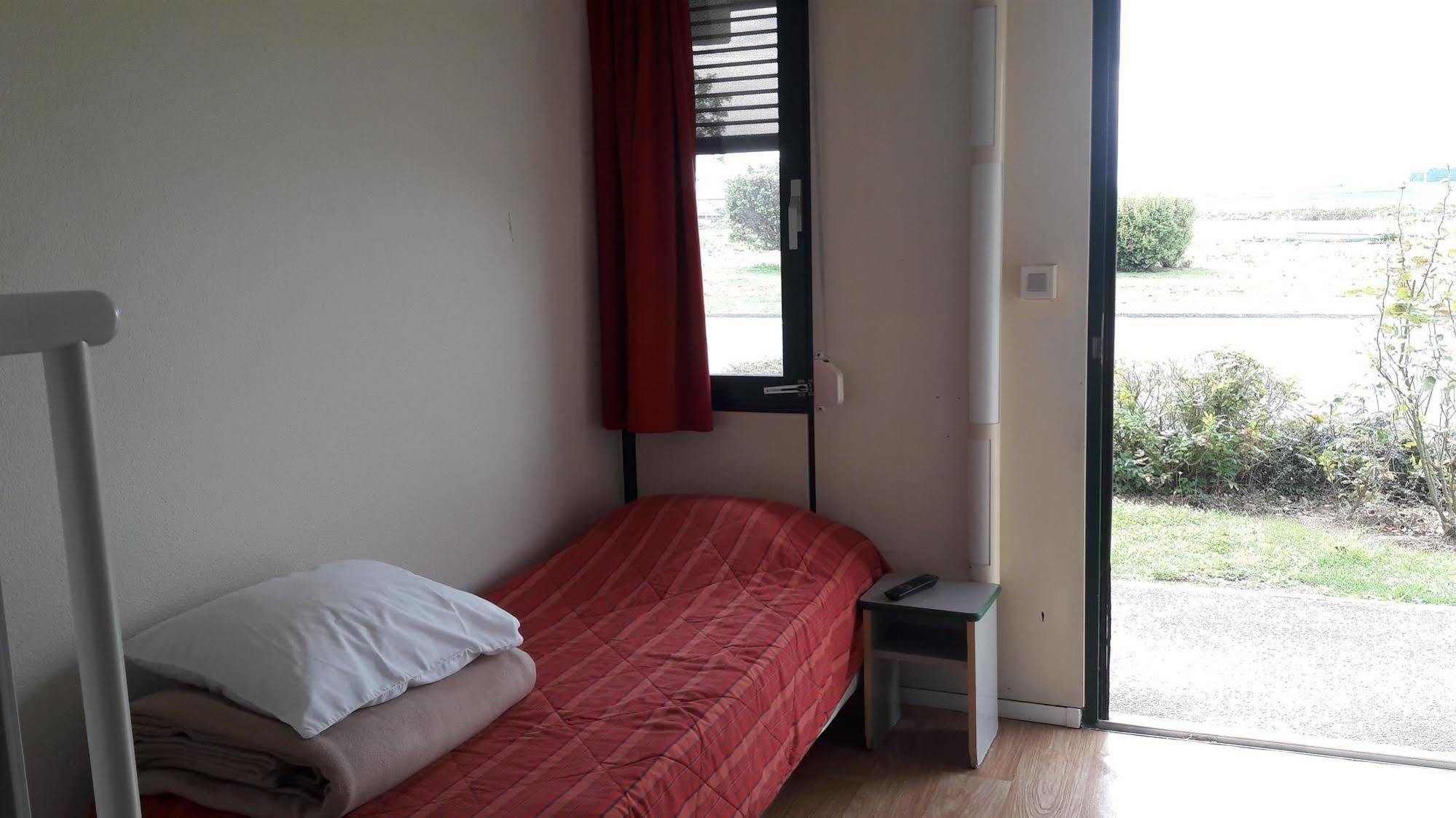 Fasthotel Reims Est - Taissy Екстер'єр фото